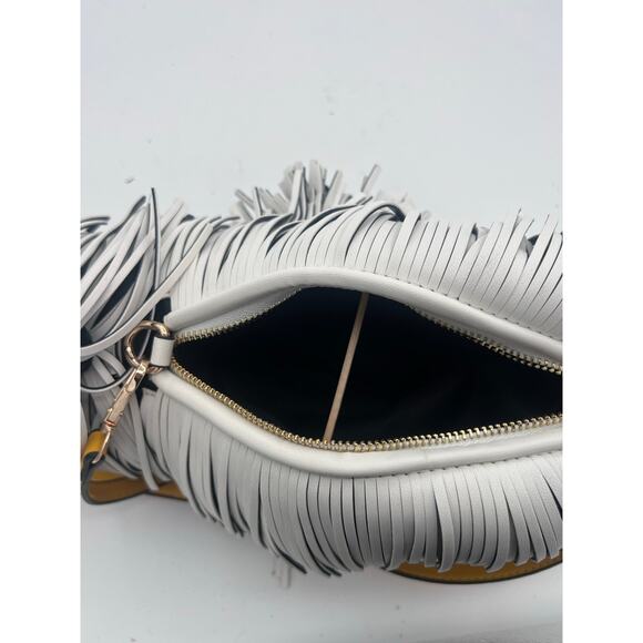 Fringe Dog-Shaped Handbag with Yellow Strap - Picture 5 of 6